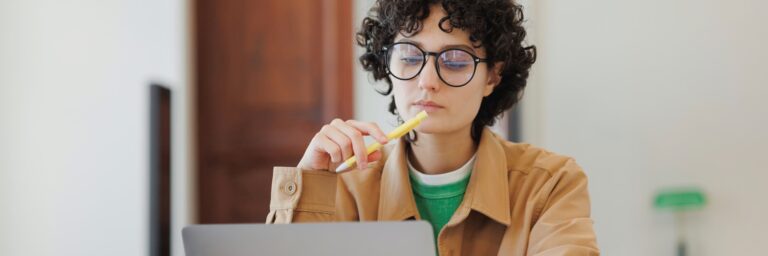 Cómo aprender a escribir académicamente y a entender lecturas complejas con la ayuda de la IA